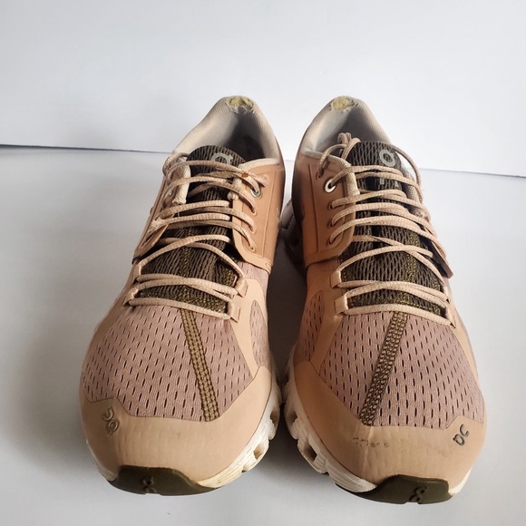 On cloud Mauve Pink  Engineering Swiss shoes Women's size 10 - Picture 3 of 10